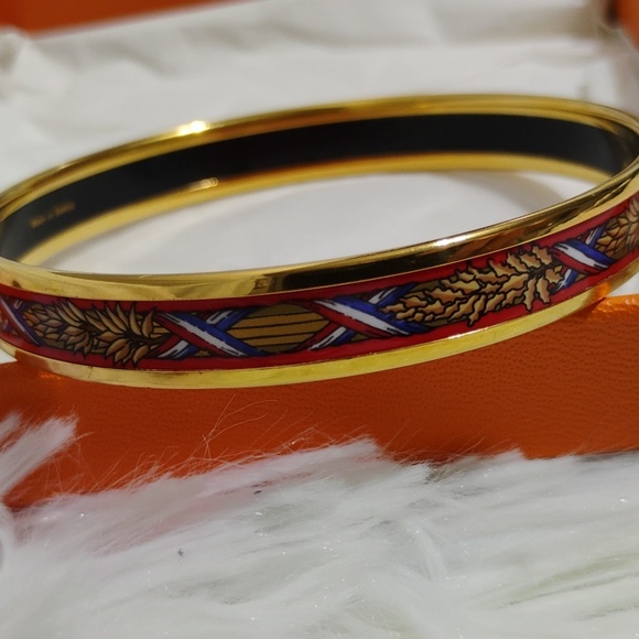 Authentic Hermes Red Enamel 6Cm Bangle W Box/Bag Amazing Condition - Picture 8 of 15